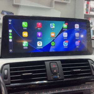 Car Android Screen in Car Hub